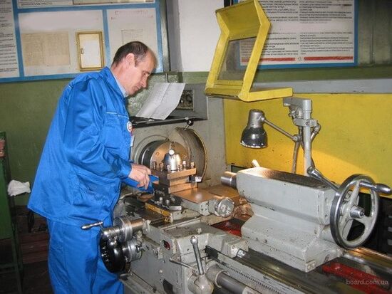 Артроз хребців шийки матки розвивається через надмірне напруження на шиї